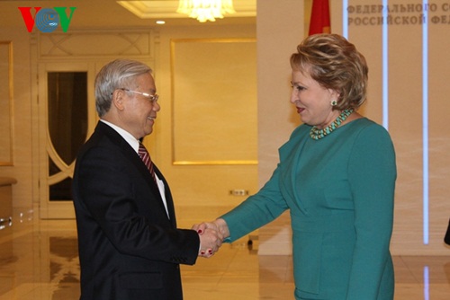 ທ່ານເລຂາທິການໃຫຍ່ ຫງວຽນຟຸຈ້ອງ ເຈລະຈາກັບທ່ານປະທານາທິບໍດີລັດເຊຍ V.Putin